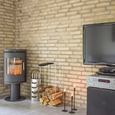 Four-bedroom In Ebeltoft