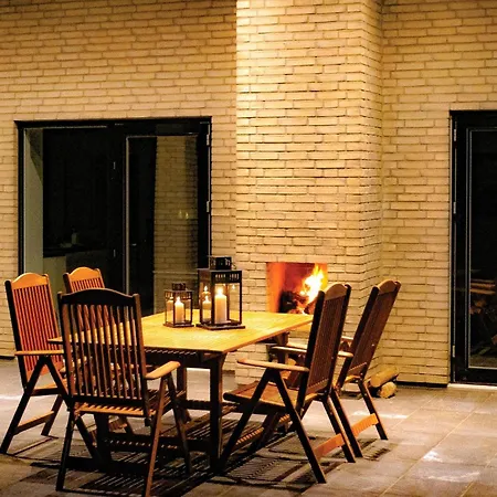 Vakantiehuis Four-bedroom In