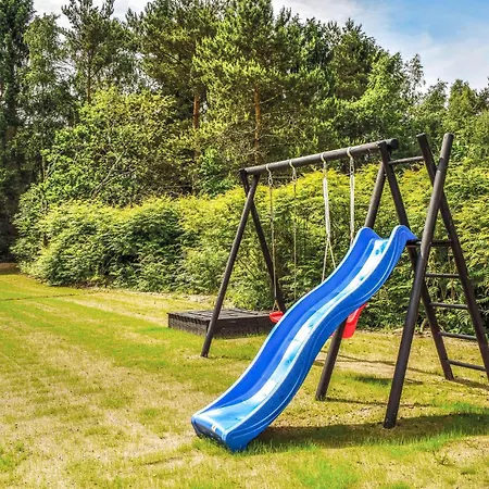 Vakantiehuis Four-bedroom In Ebeltoft