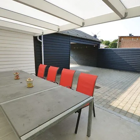 Four-bedroom In Vakantiehuis Ebeltoft