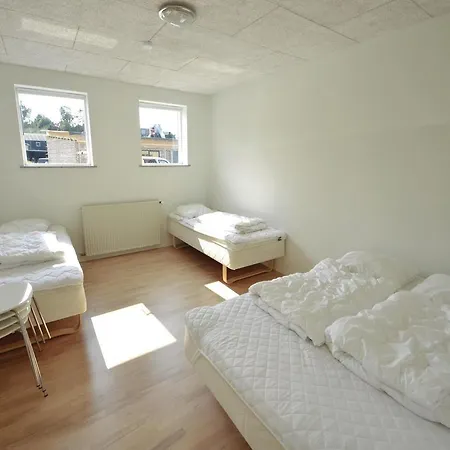 4 Bedroom Awesome In Holiday home *