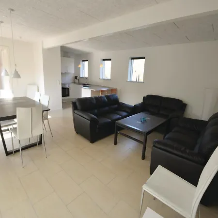 Four-bedroom In Ebeltoft