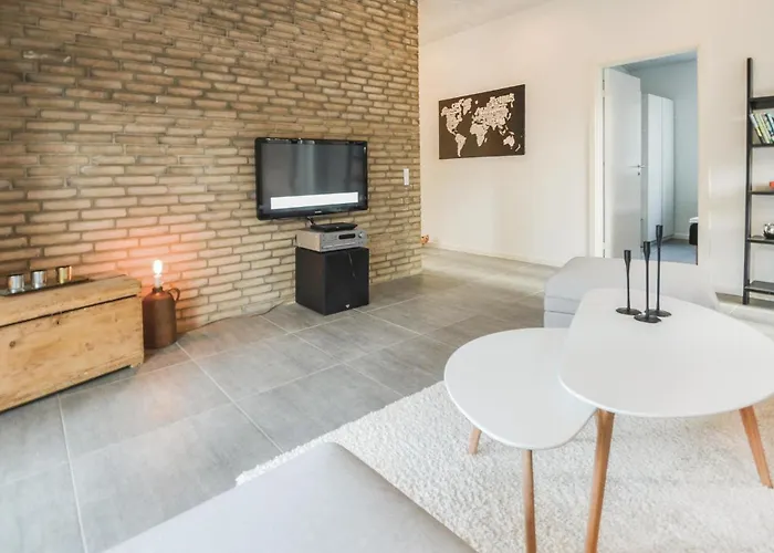 別荘 Four-bedroom In