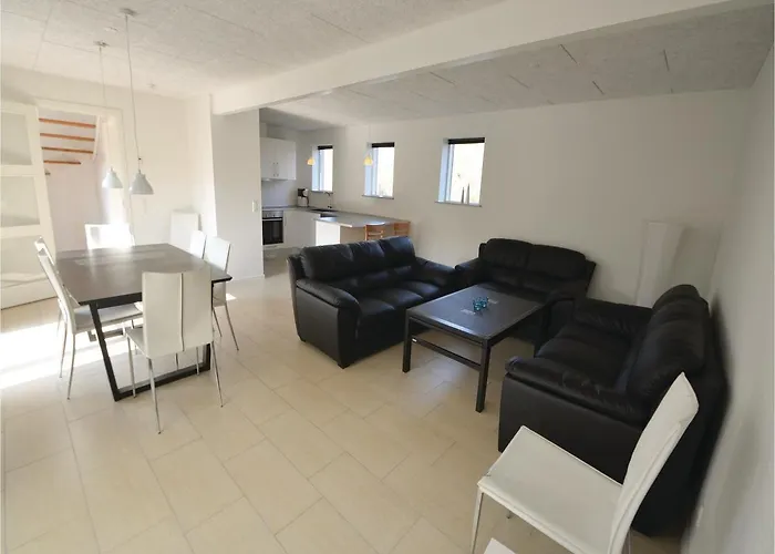 Four-bedroom In エーベルトフト